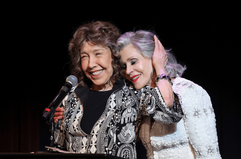 Lily Tomlin and Jane Fonda hugging