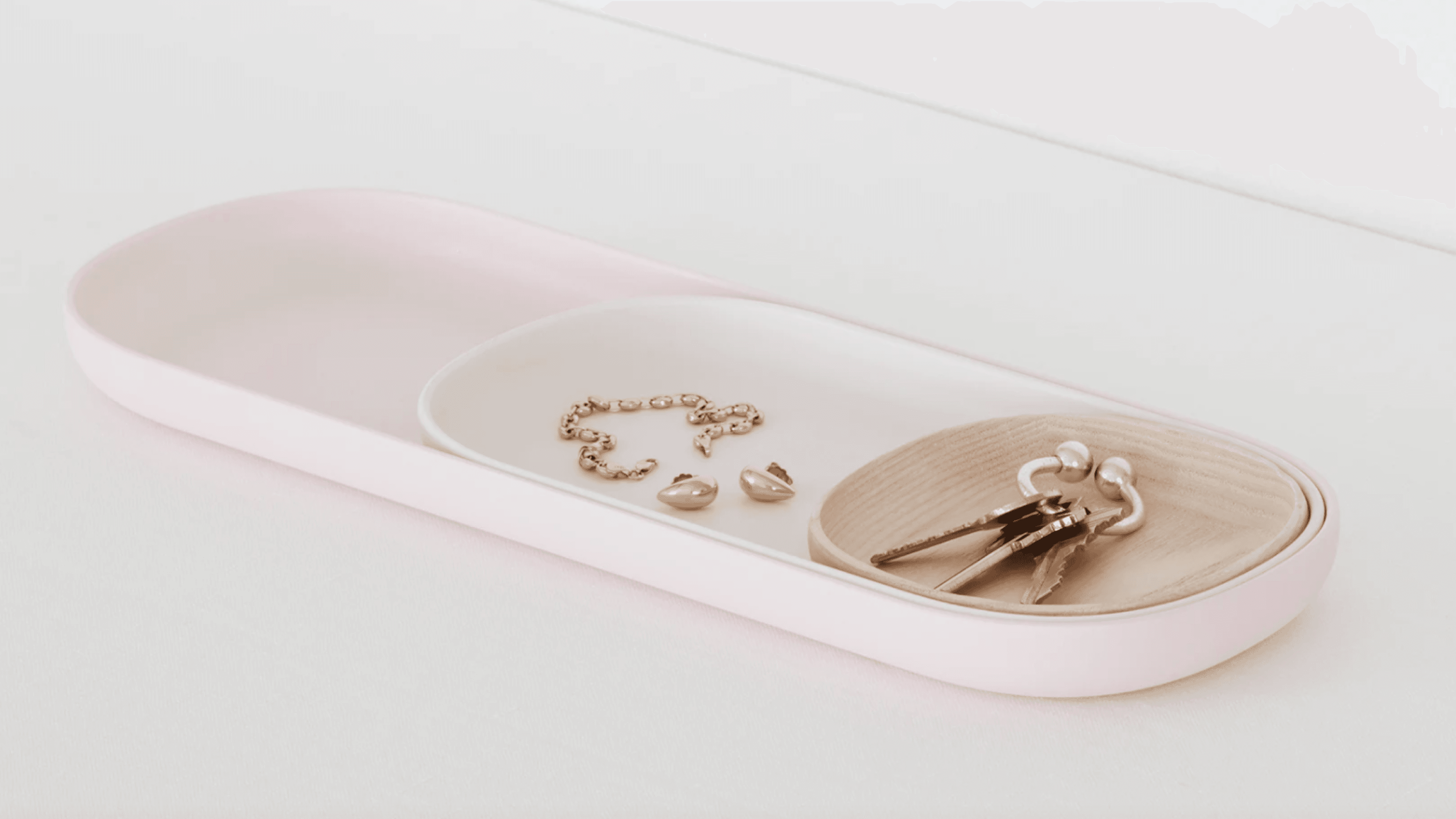 nesting trays for important items