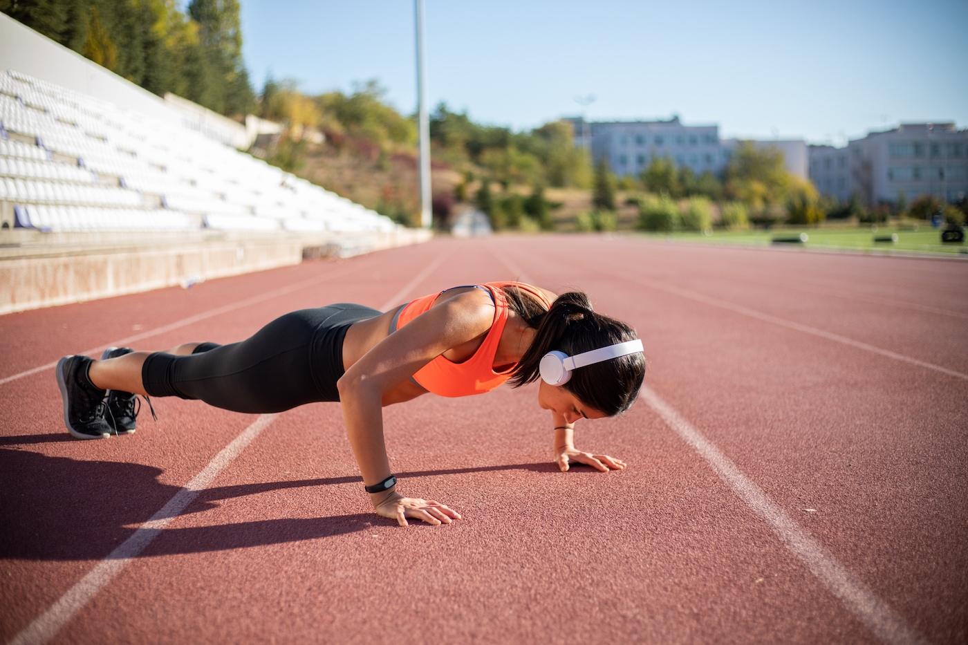 Featured image for The Iranian Half-Moon Push-Up Hits Your Core Muscles the Hardest