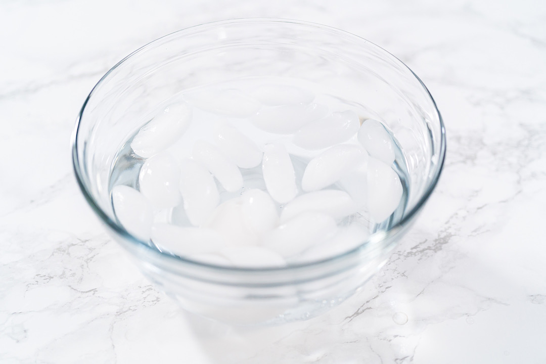 Featured image for How Submerging Your Face in a Bowl of Ice Water Helps Calm Anxiety in Seconds