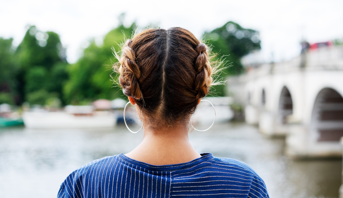 Featured image for A Dermatologist Breaks Down Whether Amazon's Best-Selling Anti-Thinning Hair Shampoo Is Worth The Hype
