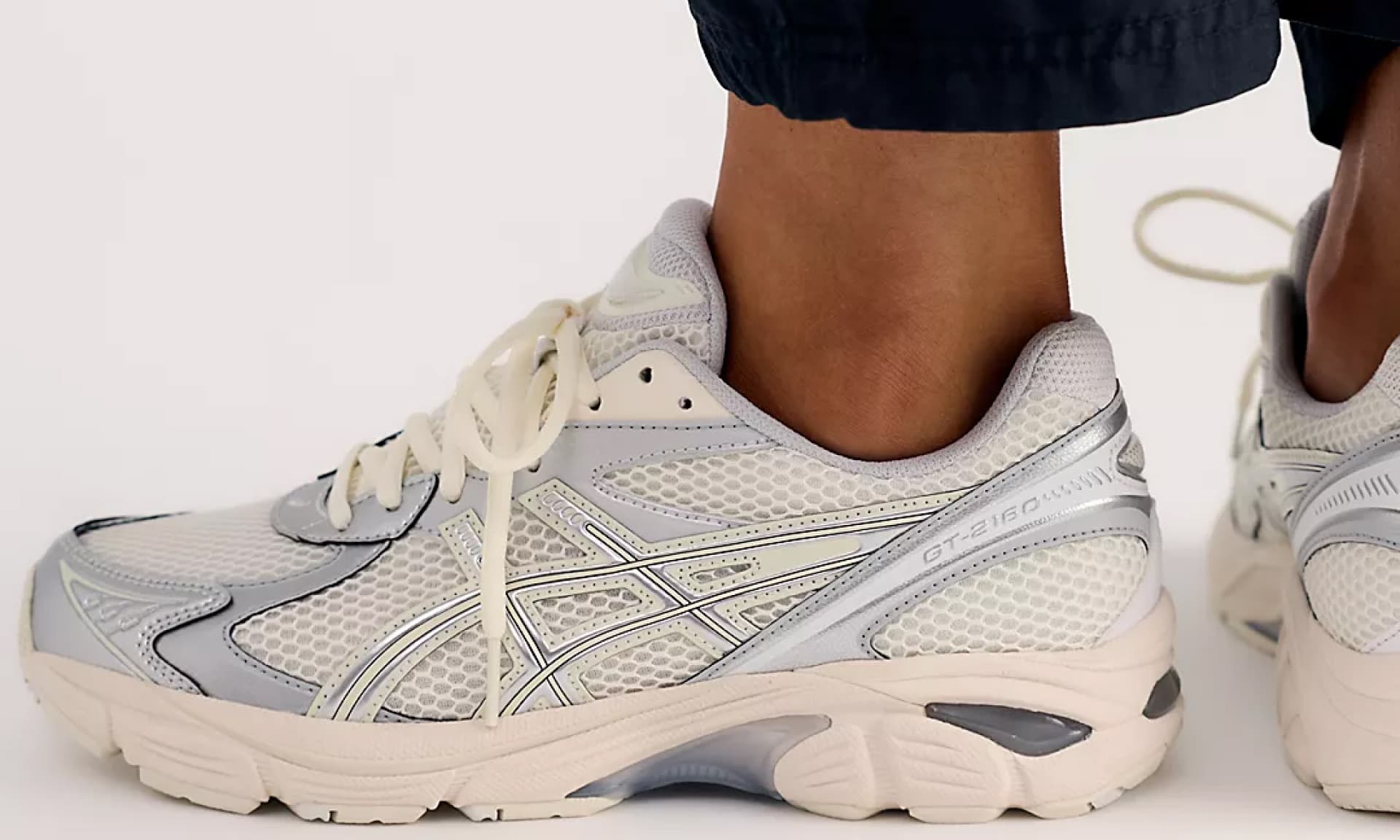 ASICS GT-2160 sneakers