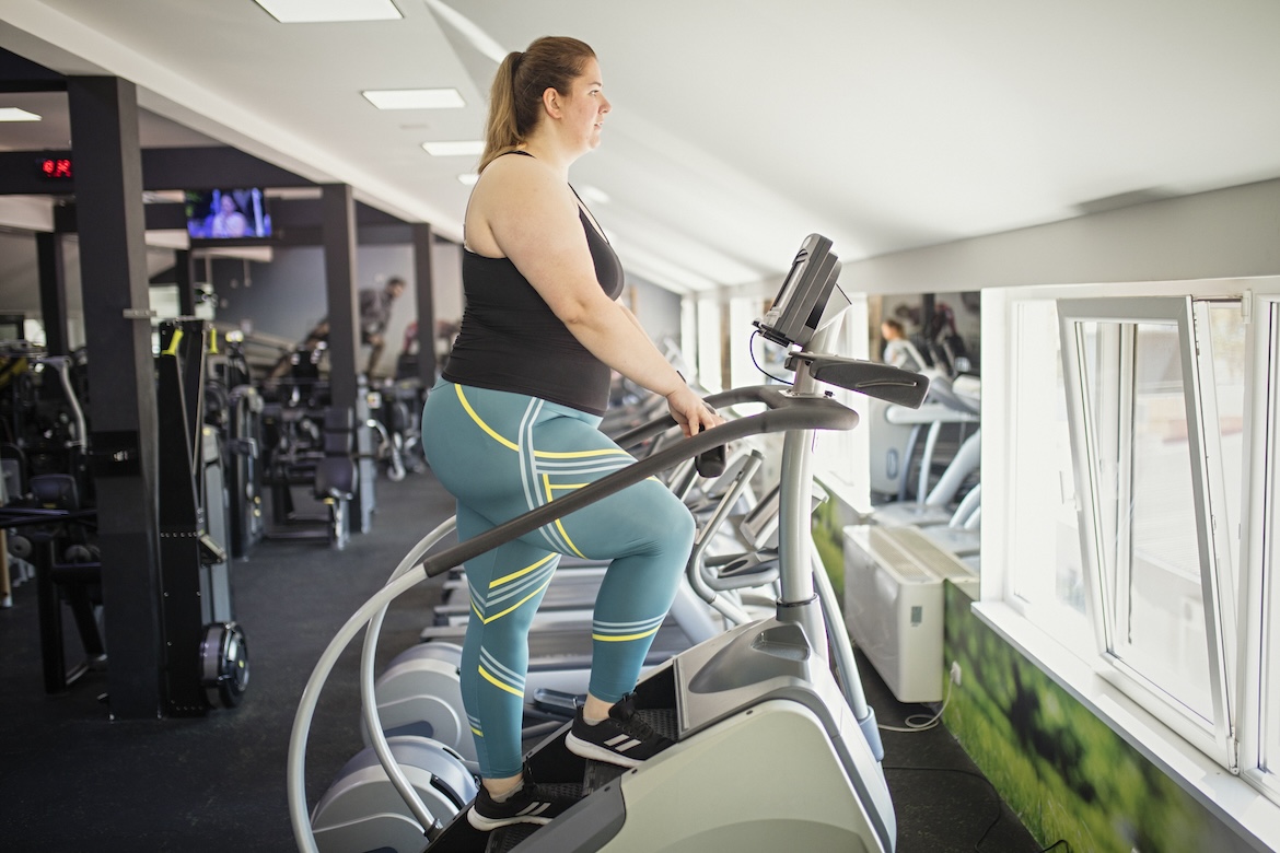 Featured image for Are Spin Bikes or Stair Climbers the Better Gym Machine for Strong, Sculpted Legs? Here's What Experts Have To Say