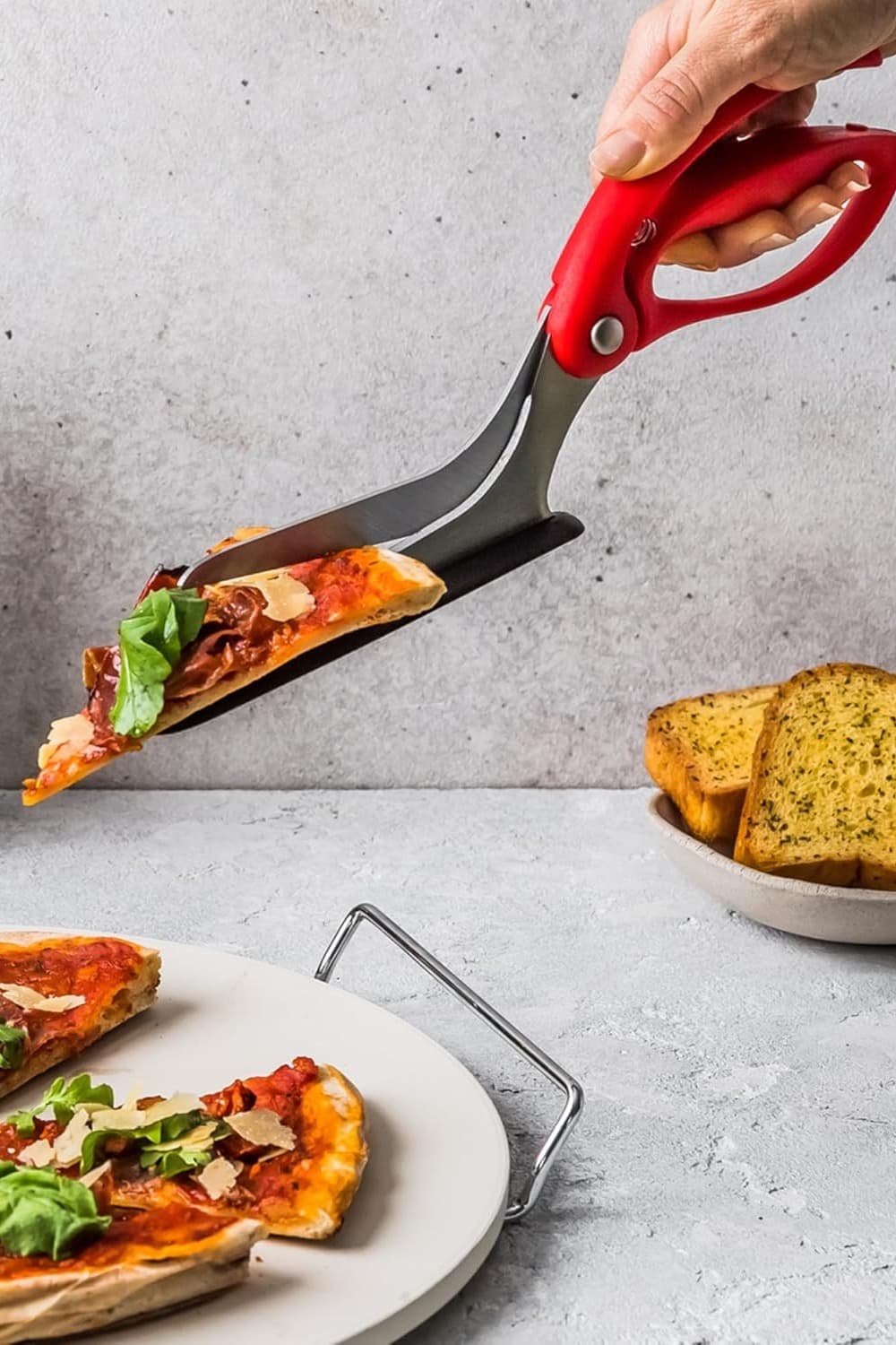 pizza cutter